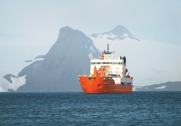 Akademik Tryoshnikov Russian research vessel