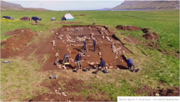 Archaeologist in Iceland