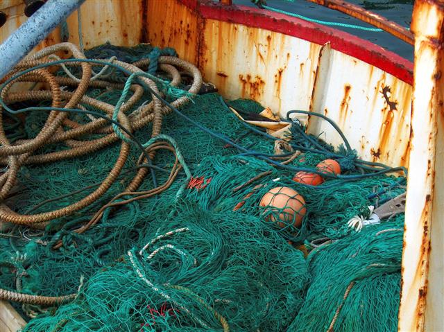 ships fishing gear